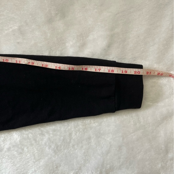 Carly Jean Los Angeles Malibu Black Graphic Sweatshirt Pullover Size S - Picture 7 of 11